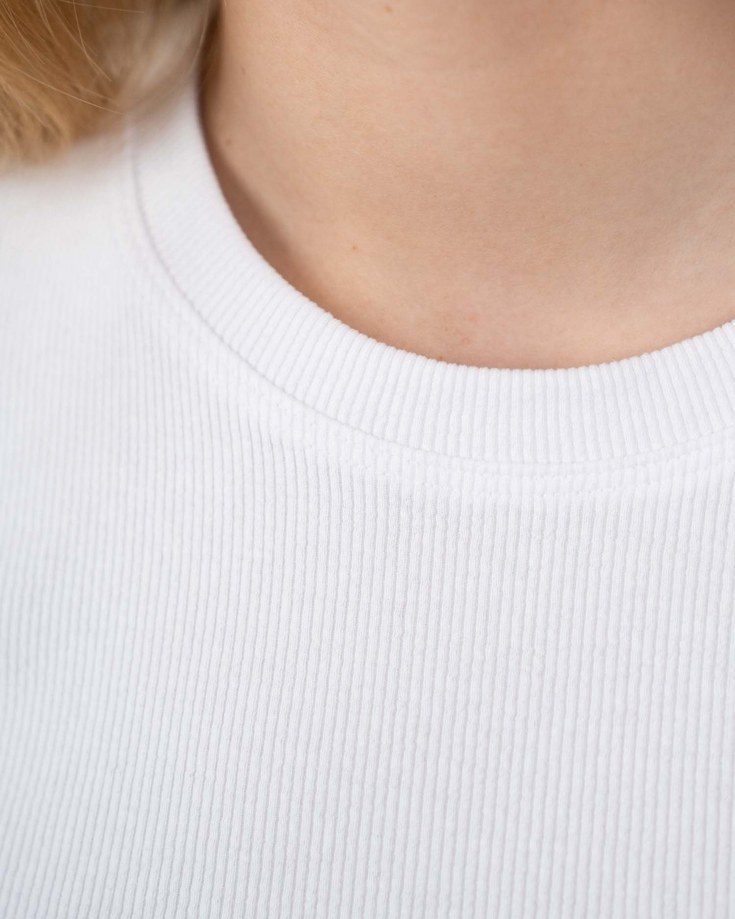 T-shirt With Fitted Sleeves White | Skagen - clothing.dk